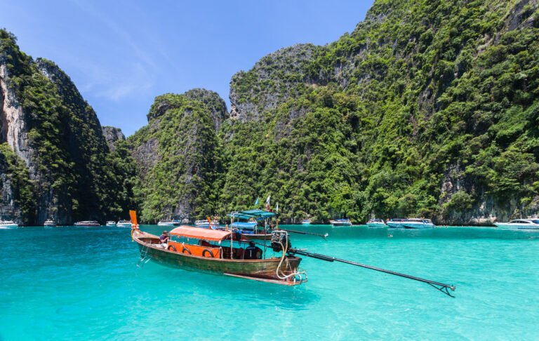 Koh Phi Phi – Maya & Khai